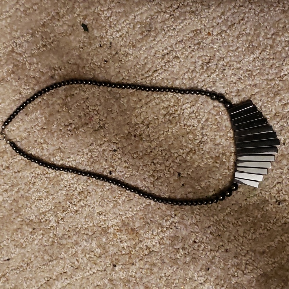 Magnatite stone necklace